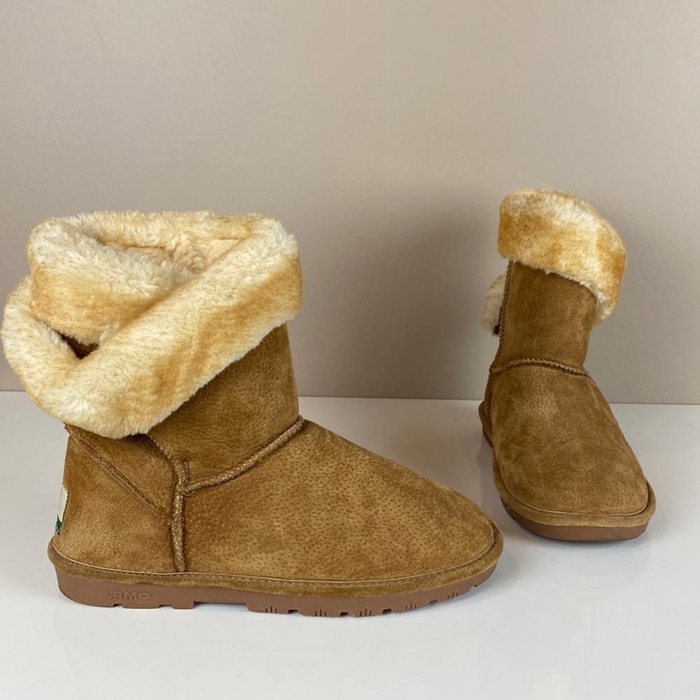 LAMO Sheepskin Suede Boots Size 9